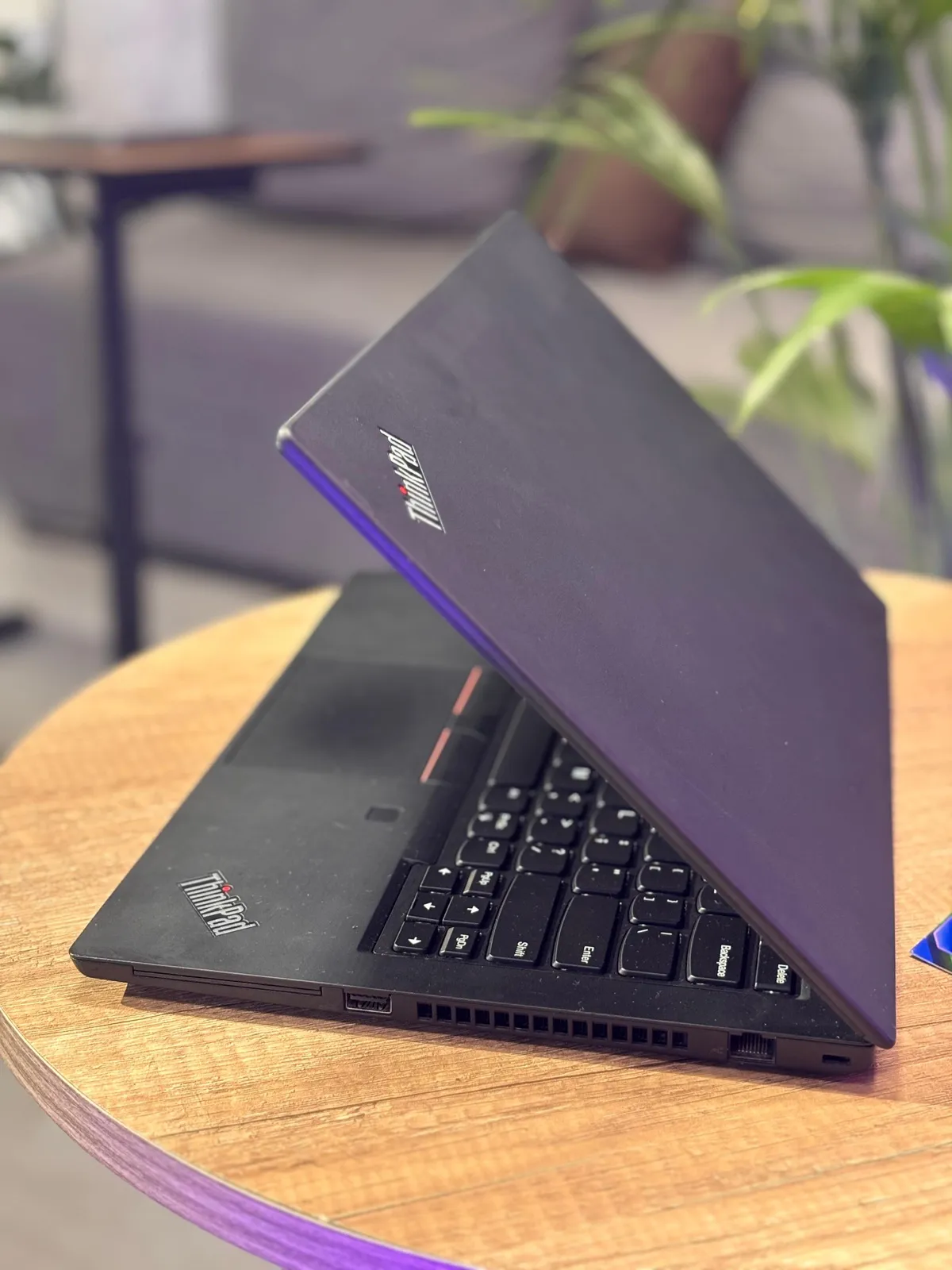 Lenovo ThinkPad T490 — şəkil 2