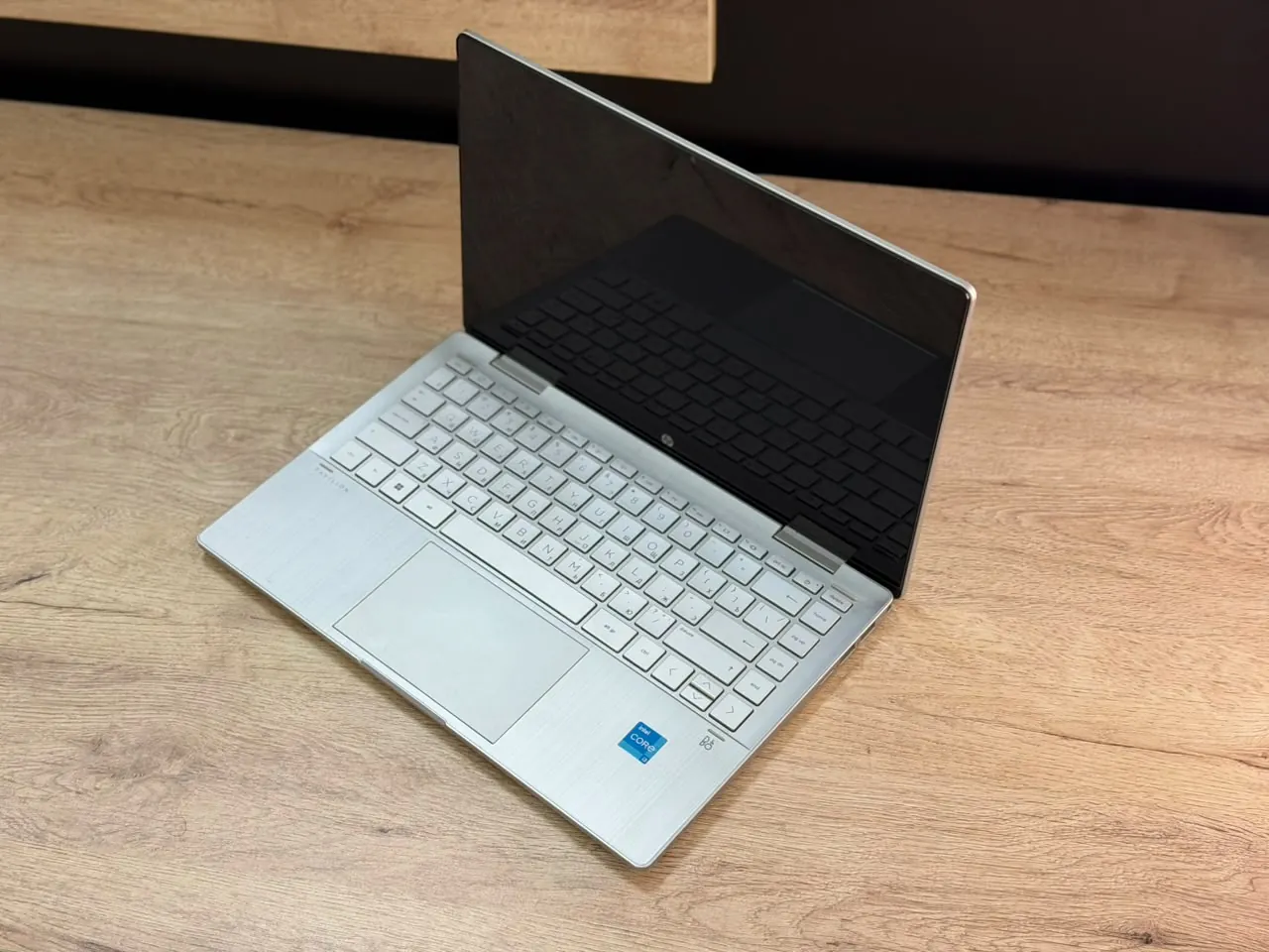 HP Pavilion x360 — şəkil 1
