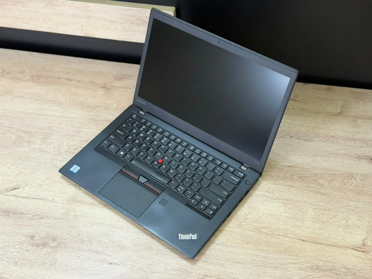 Lenovo ThinkPad T470s — şəkil 1