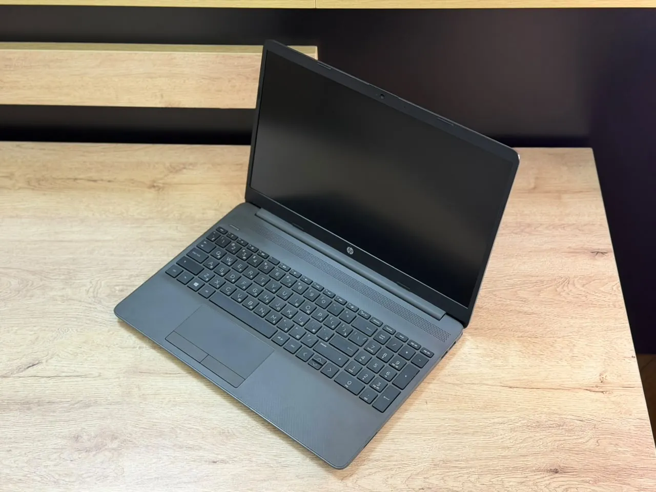 HP 250 G8